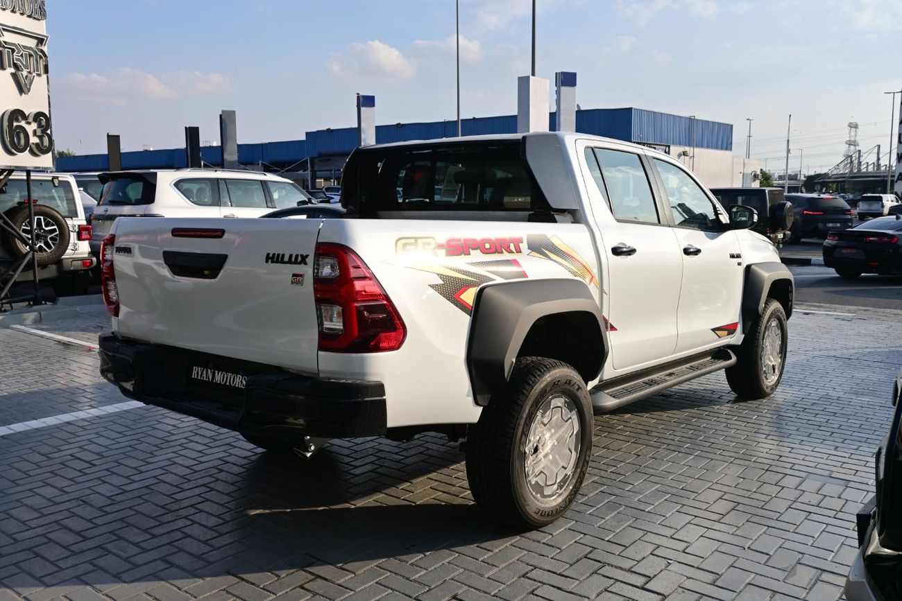 تويوتا هيلوكس Toyota Hilux GR Sport 4.0L V6, Petrol, 4WD, Pickup Color White Model 2025