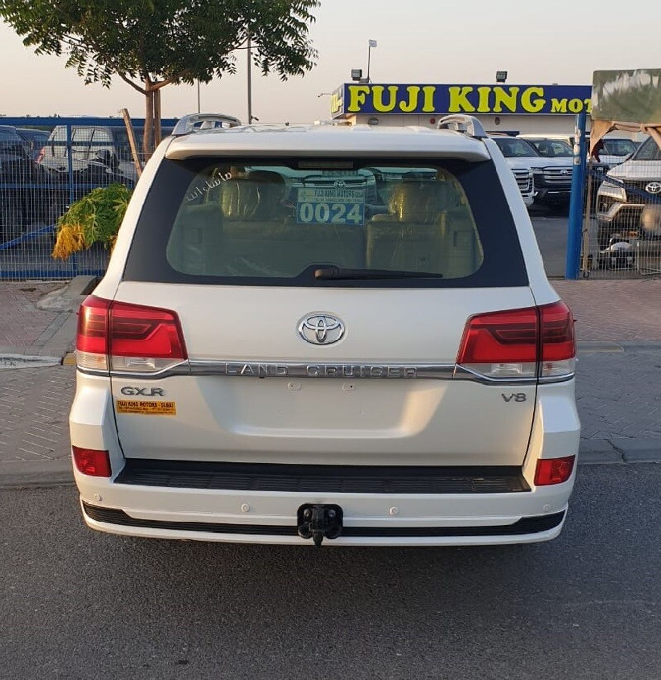 Toyota Land Cruiser 4.6L - GRX - V8 (PETROL)