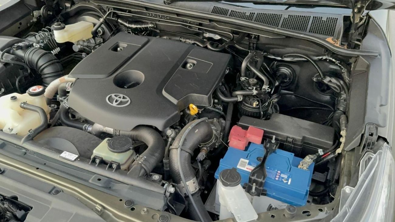 Toyota Hilux GR KIT INSTALLED | AFTER MARKET SIDE FENDERS | 2.8L DIESEL | RHD | REAR VIEW CAMERA