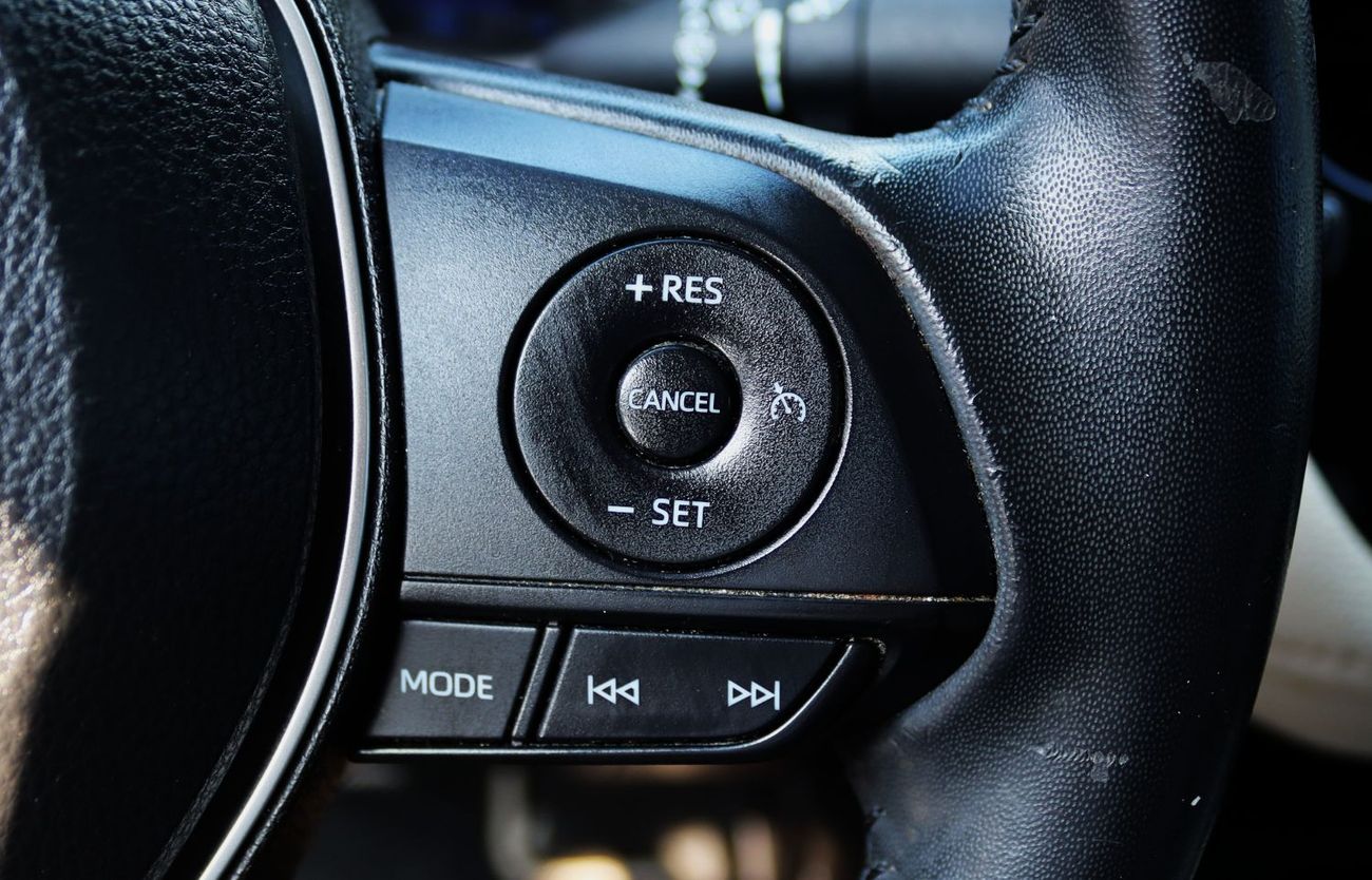 تويوتا كورولا تويتا كرولا - 2022- خليجى - بدون حواداث - فل أوبشن  رقم واحد - بمحرك 1.6- بحاله ممتازه