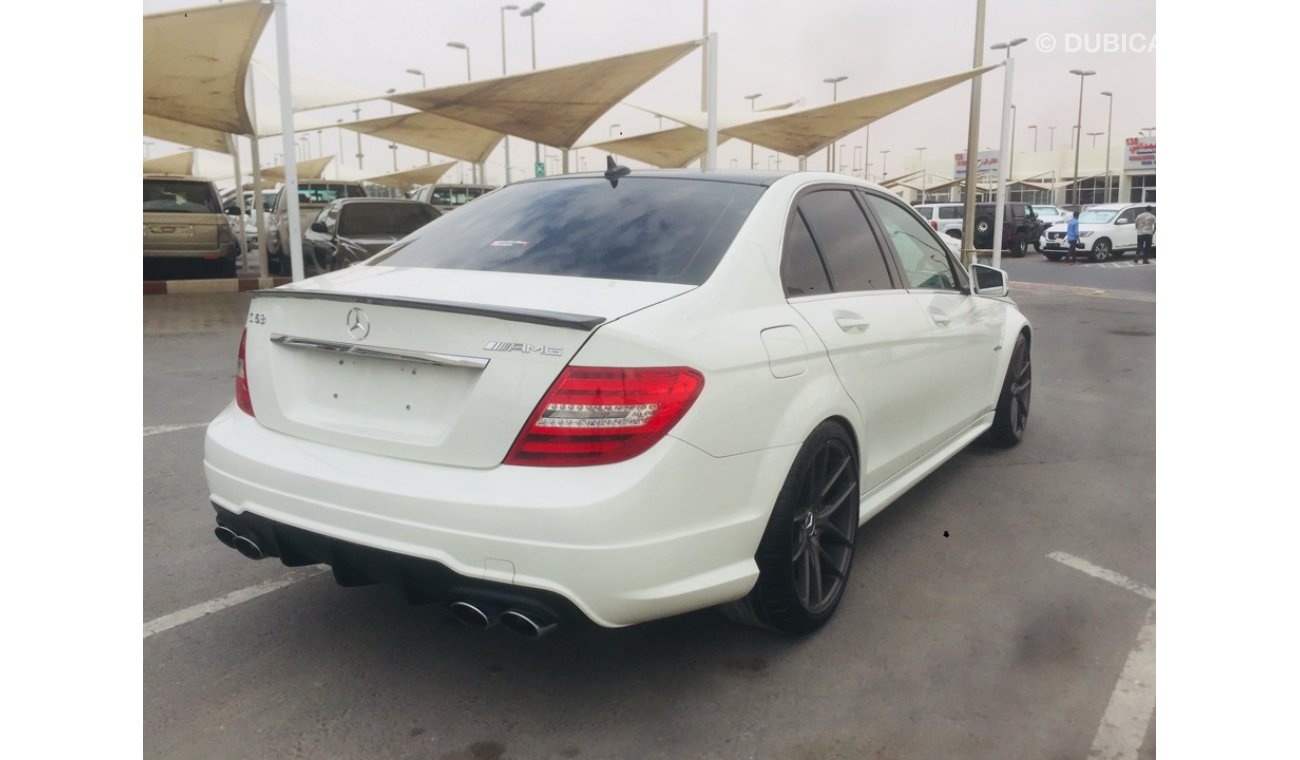 مرسيدس بنز C 63 AMG مرسيدس C63AMG موديل 2012 السياره حاله الوكاله من الداخل والخارج فل اوبشن صبغه الوكاله