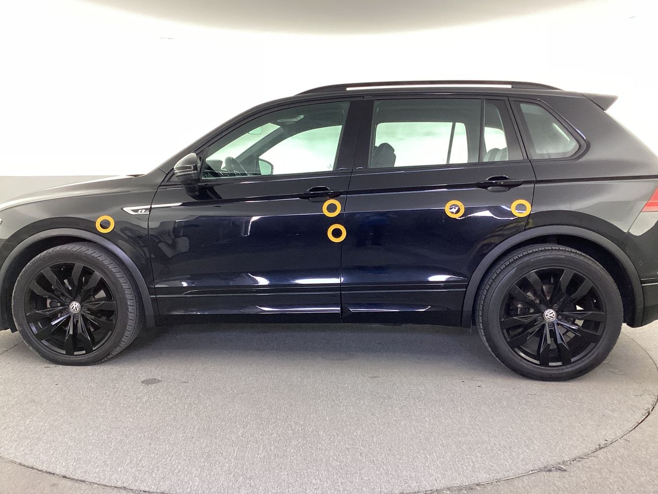 Volkswagen Tiguan R-Line | Guaranteed Warranty | 0 Down Payment