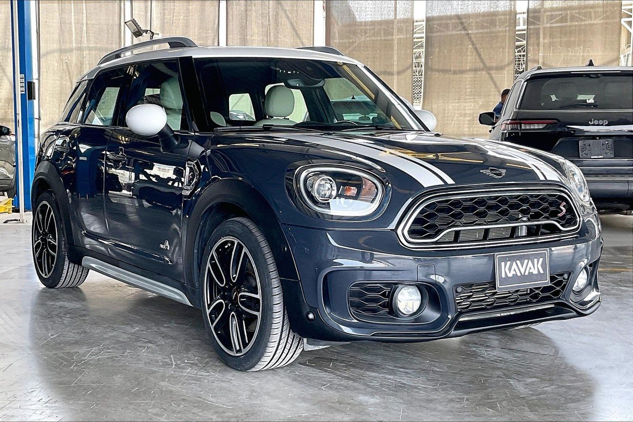 ميني كنتريمان Cooper S (JCW Styling Package) | شامل الضمان | 0 ﺪﻔﻋﺓ ﺃﻮﻟﻯ
