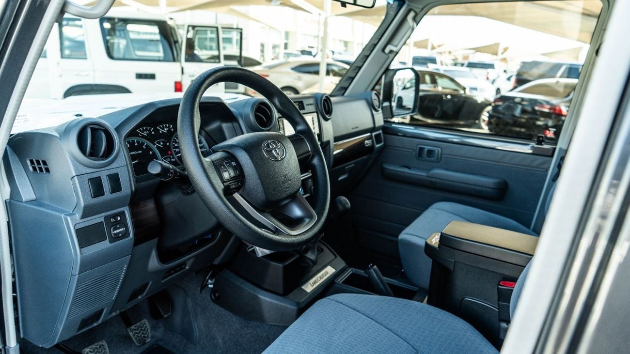 تويوتا لاند كروزر 70 LC 76 || 4.0 || MT || 2024