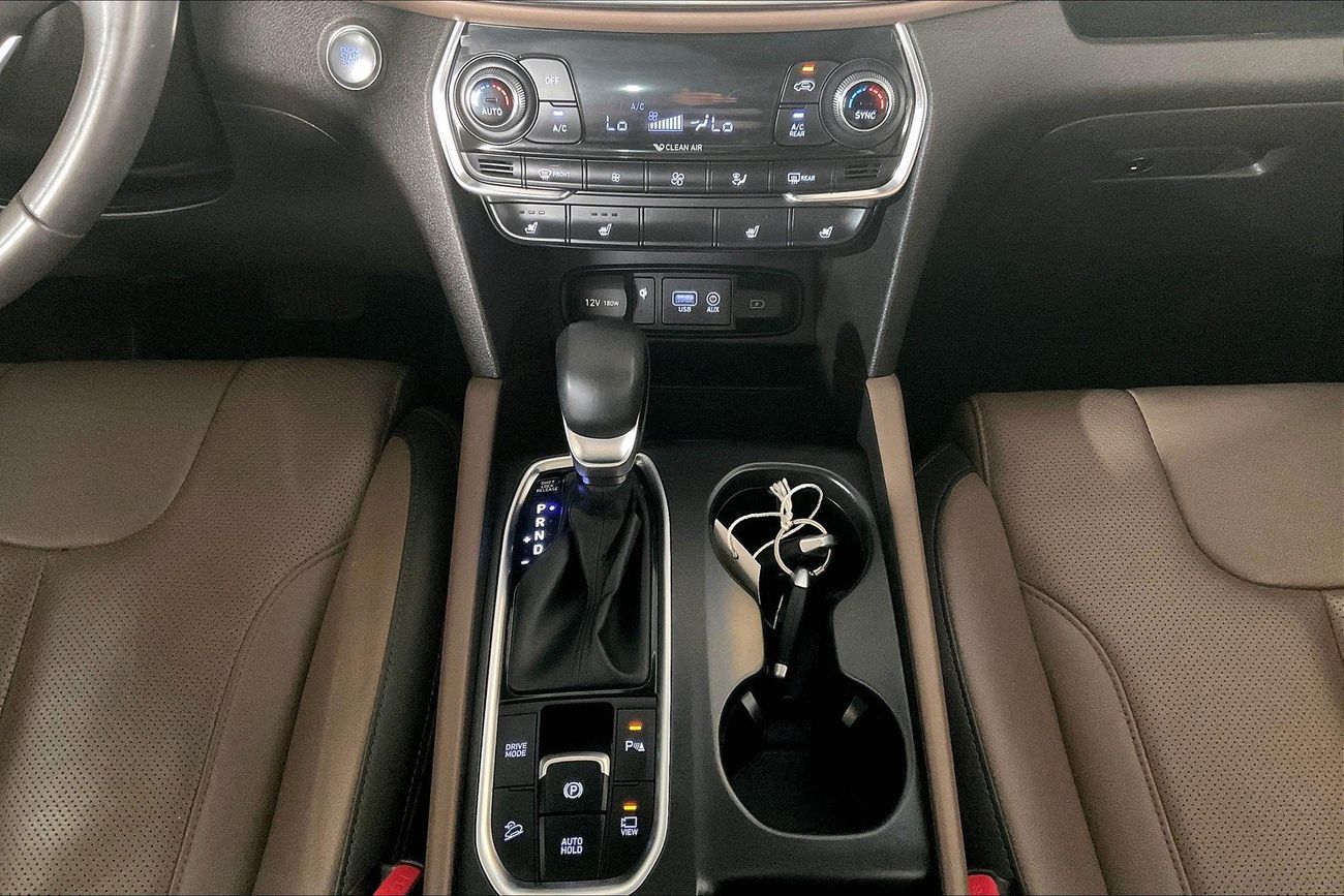 Hyundai Santa Fe Premium + | Carnival Sale • UP TO AED 20,000 OFF | Guaranteed Warranty | 0 Down Payment