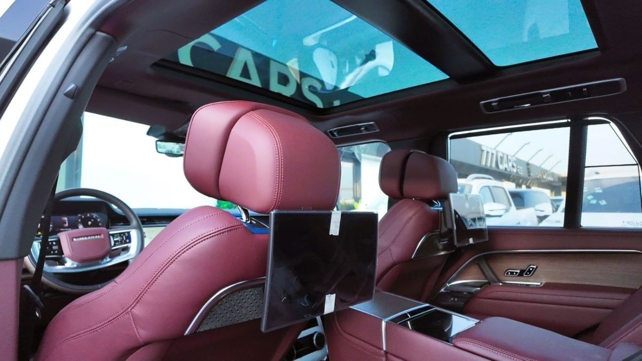 لاند روفر رينج روفر Autobiography P530 | Pearl White | Black Roof | Burgundy Interior | Shadow Exterior Package | GCC Sp