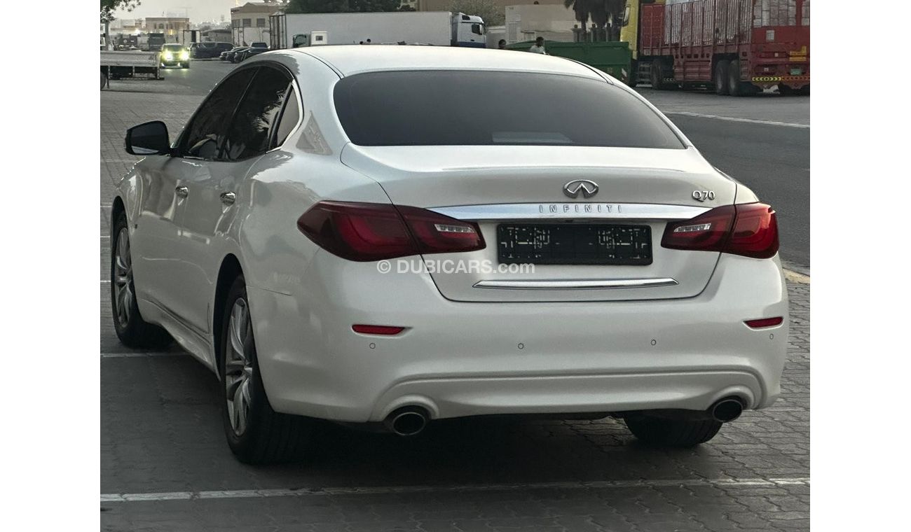 إنفينيتي Q70 سبورت