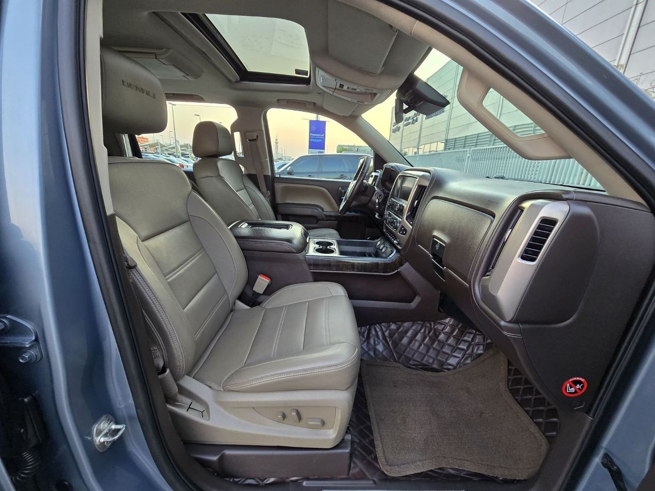 جي أم سي سييرا 1500 Denali 6.2L (425 HP) GMC SIERRA DENALI 2016 GCC 6.2L FULL OPITION // PERFECT CONDITION