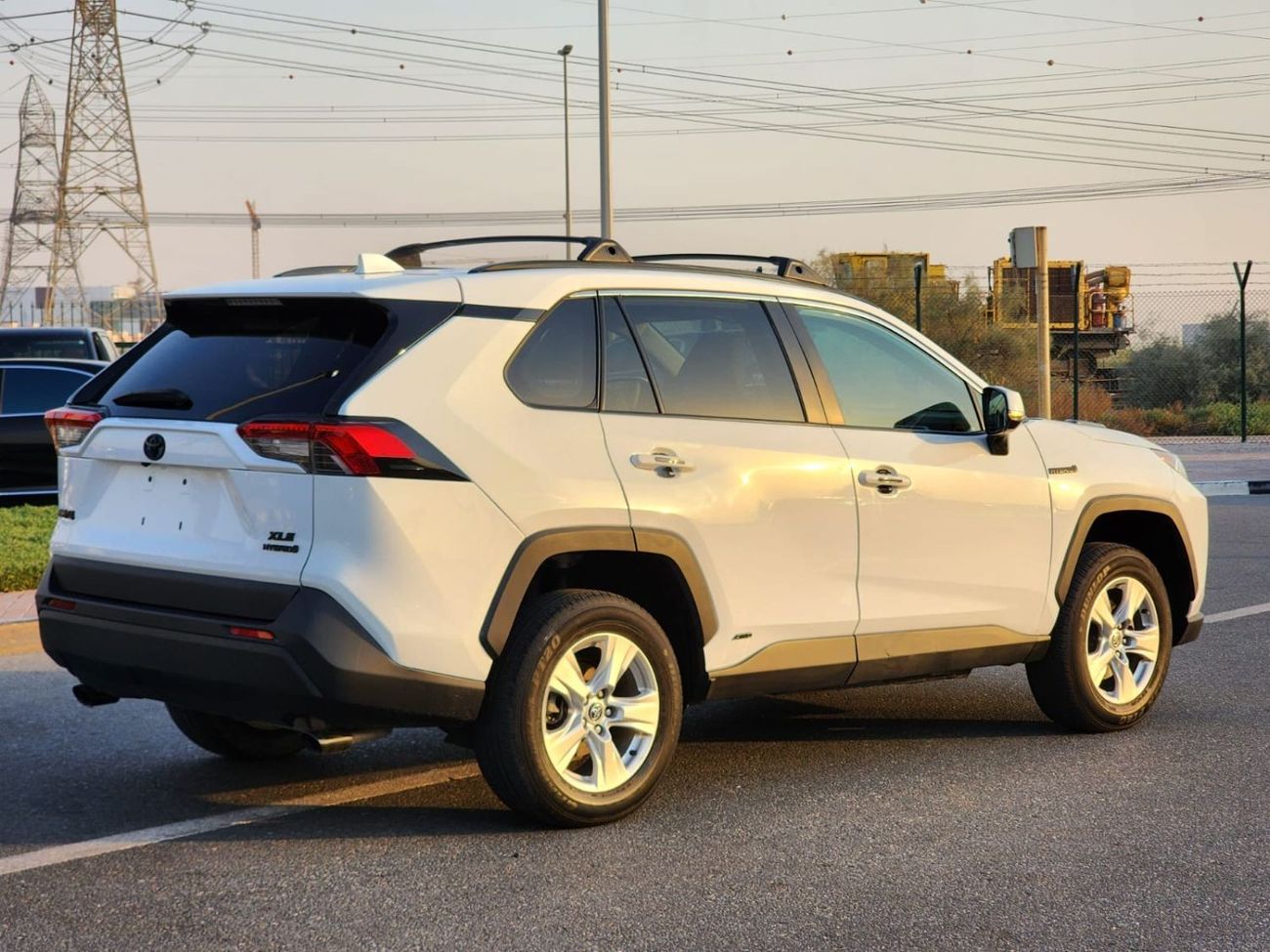 Toyota RAV4 XLE TOYOTA RAV 4 2021 HYBRID