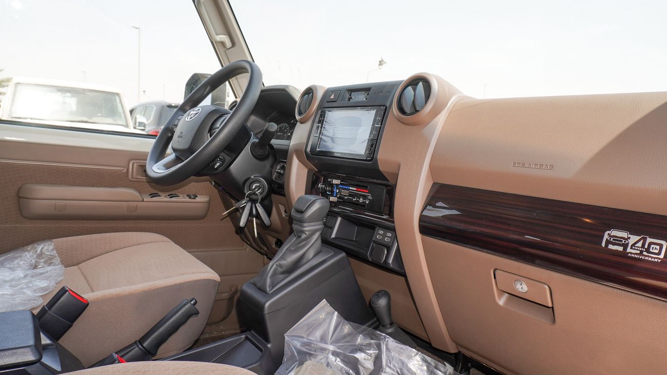 Toyota Land Cruiser 70 LX 2.8L Diesel A/T