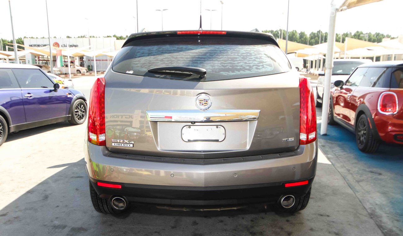 Cadillac SRX 4