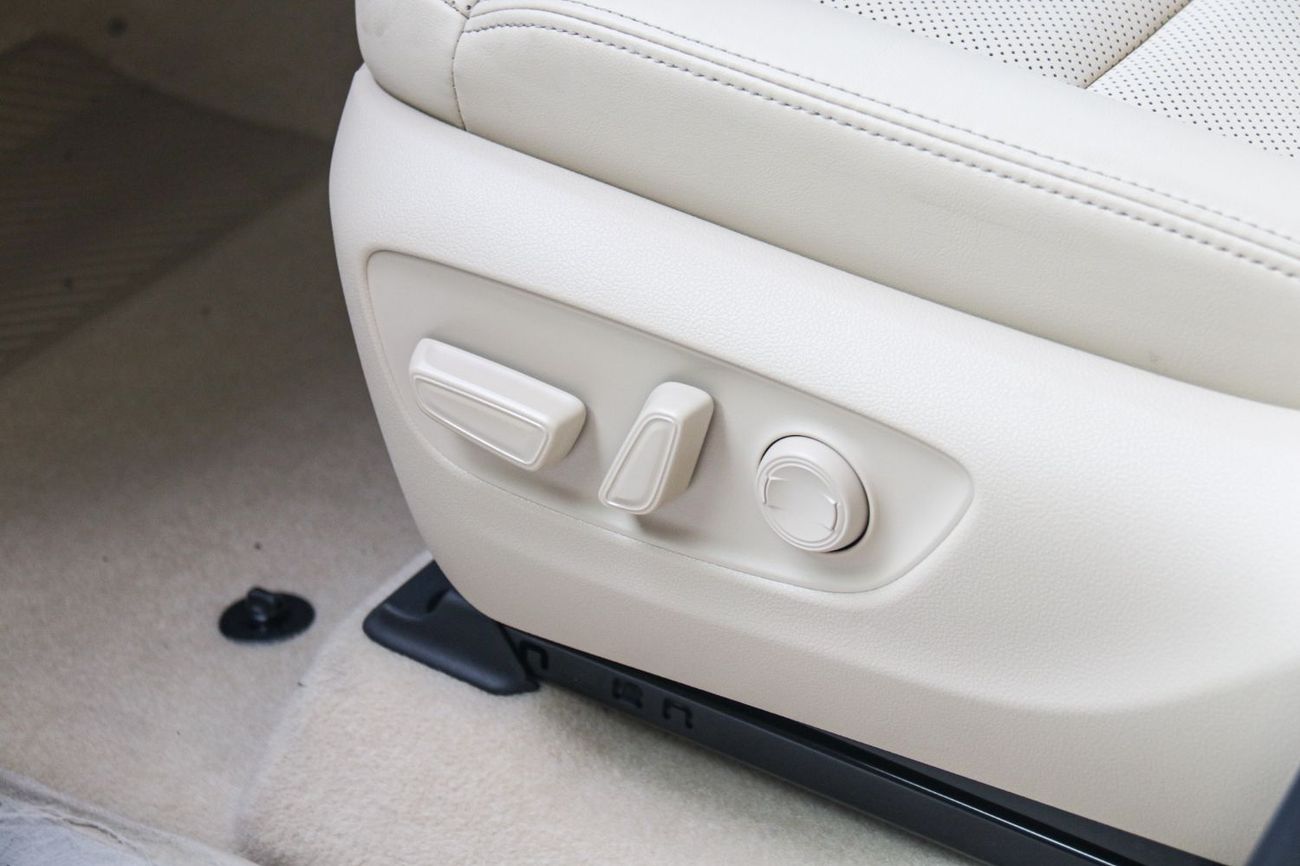 تويوتا لاند كروزر Toyota Land Cruiser GXR | 3.5L Turbo | With Accessories | Best Price