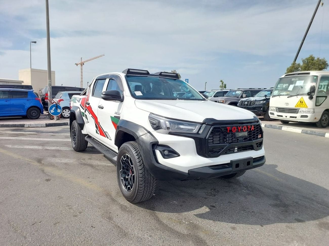 تويوتا هيلوكس GR SPORT (RAMADAN OFFER) TOYOTA HILUX PICKUP RHD 2022 MODEL 2.4 L DIESEL AUTOMATIC(PM70393)