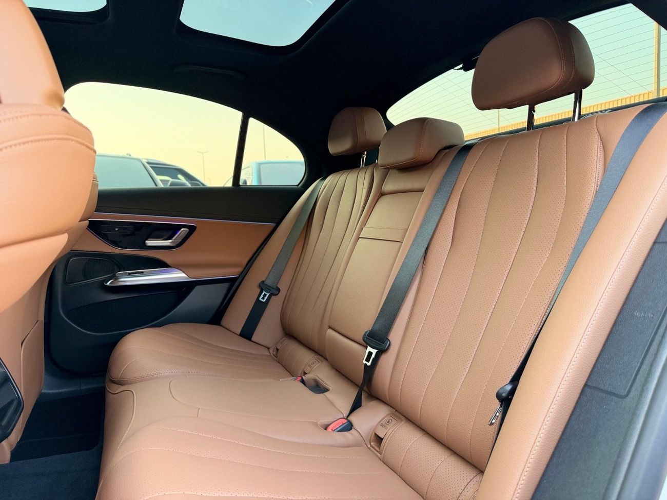 Mercedes-Benz E200 2.0L