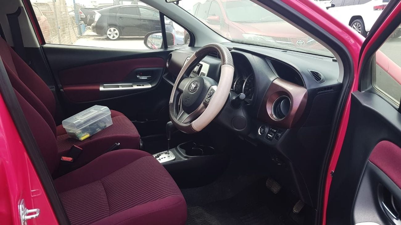 Toyota Vitz TOYOTA VITZ 2015