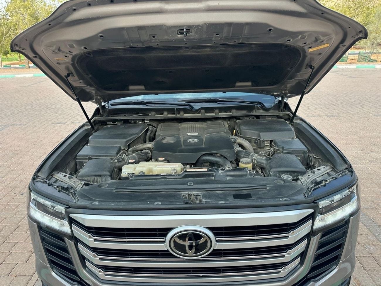 Toyota Land Cruiser GXR 2022 MODEL Twin Turbo Full Option Car is Very Clean and Perfect Condition