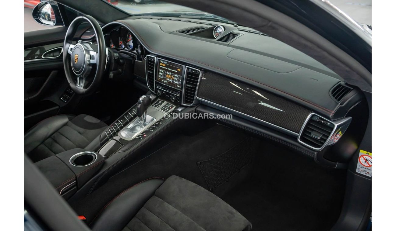 بورش باناميرا 2016 Porsche Panamera GTS / High Option / Sport Chrono Package & Sports Exhaust