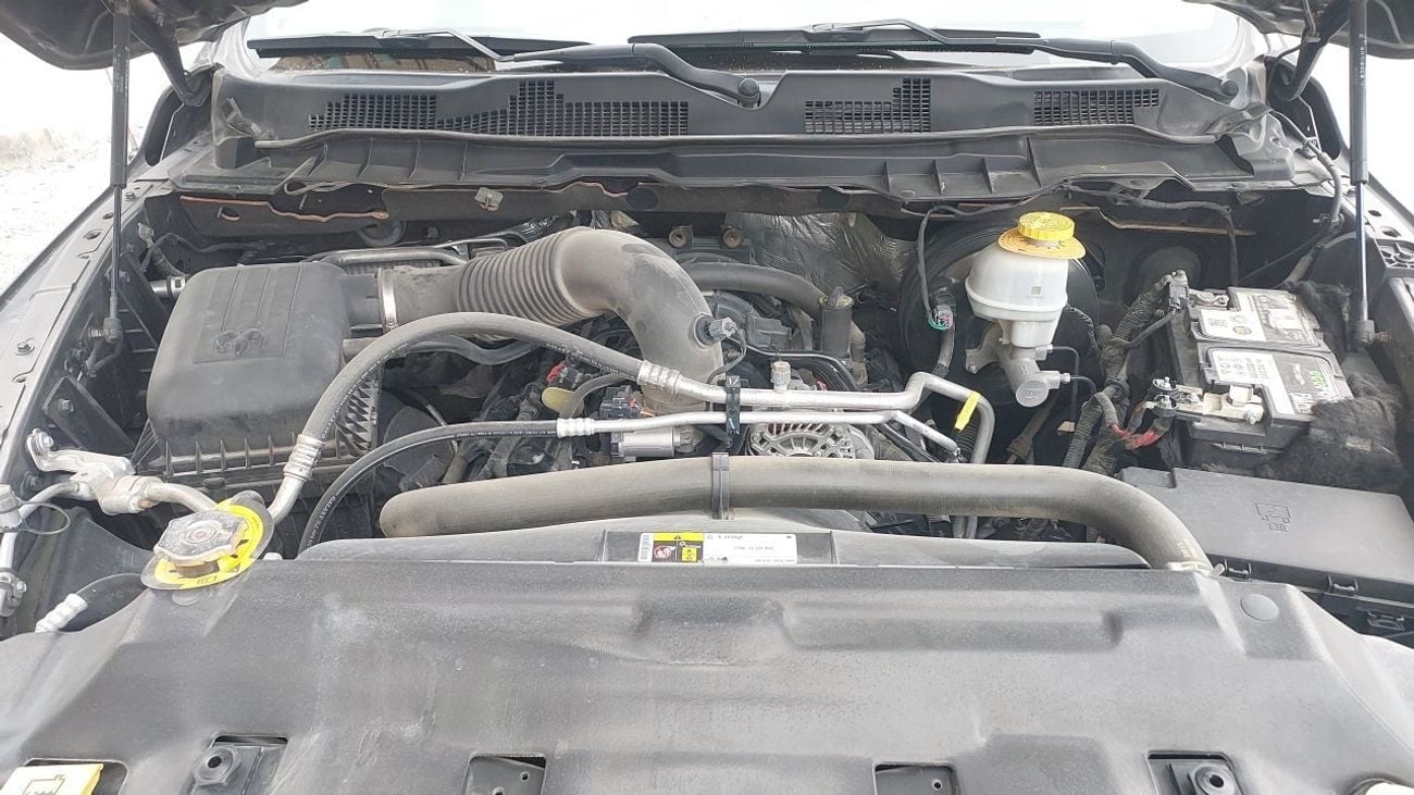 RAM 1500 CLASSIC WARLOCK 5.7 | Zero Down Payment | Home Test Drive