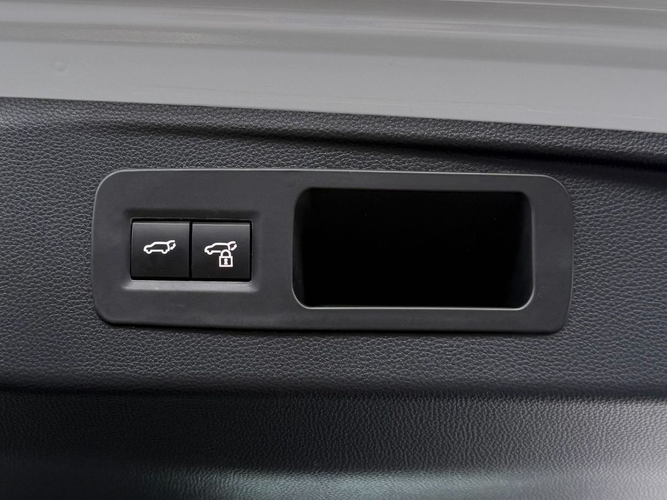 Toyota Prado 2.8 DIESEL 20 INCH ALLOY RIMS **التصدير فقط خارج الخليج**EXPORT ONLY**