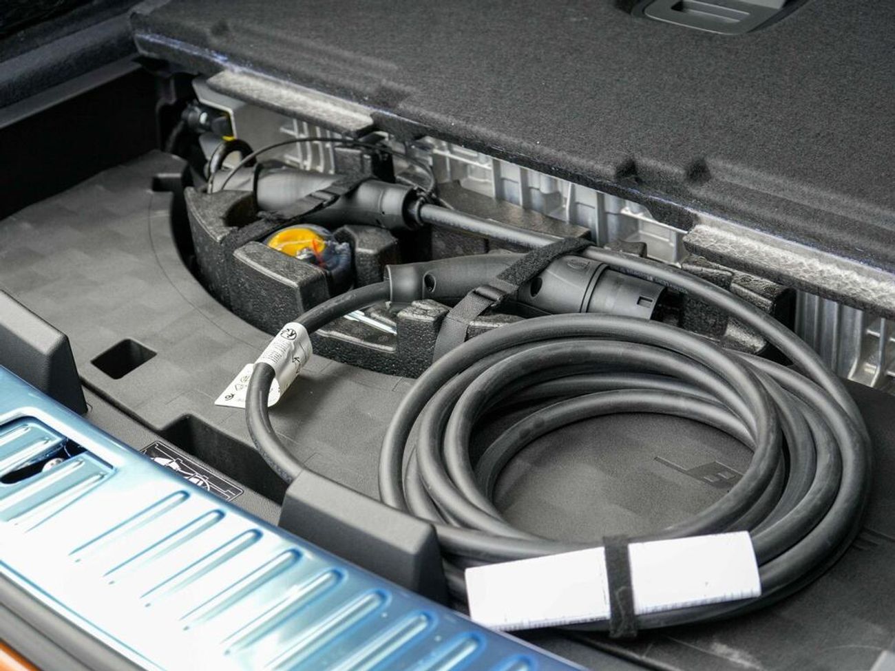 Porsche Cayenne E-Hybrid Coupe 4.0 V8 E-Hybrid 25.9kWh Turbo TiptronicS 4WD Euro 6 (s/s) 5dr (EXPORT ONLY)