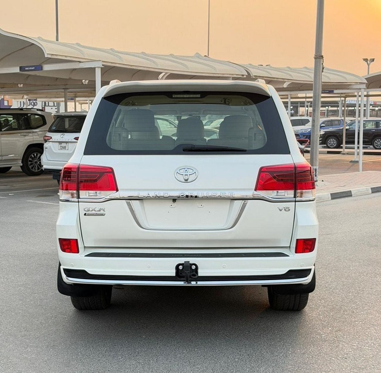 Toyota Land Cruiser GXR GRAND TOURING