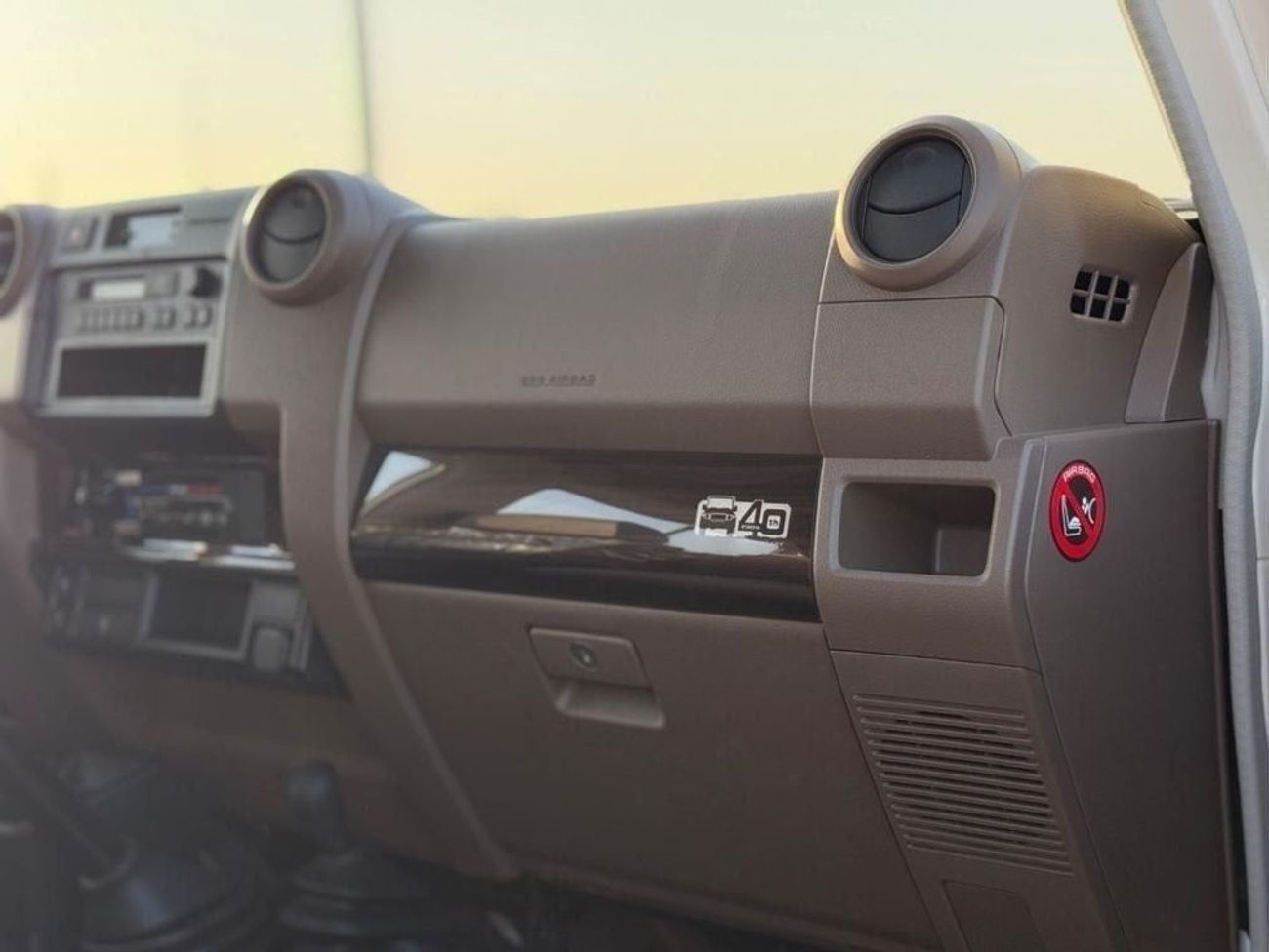 Toyota Land Cruiser EXPORT ONLY - LC 78 E MANUAL TRANSMISSION