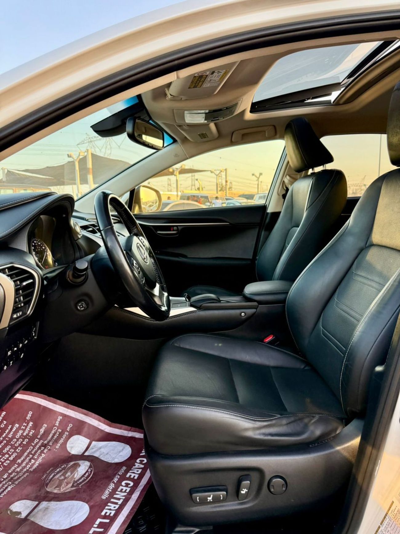 Lexus NX200t LEXUS NX200T - SPECIAL EDITION - WHIT HEAD UP DISPLAY