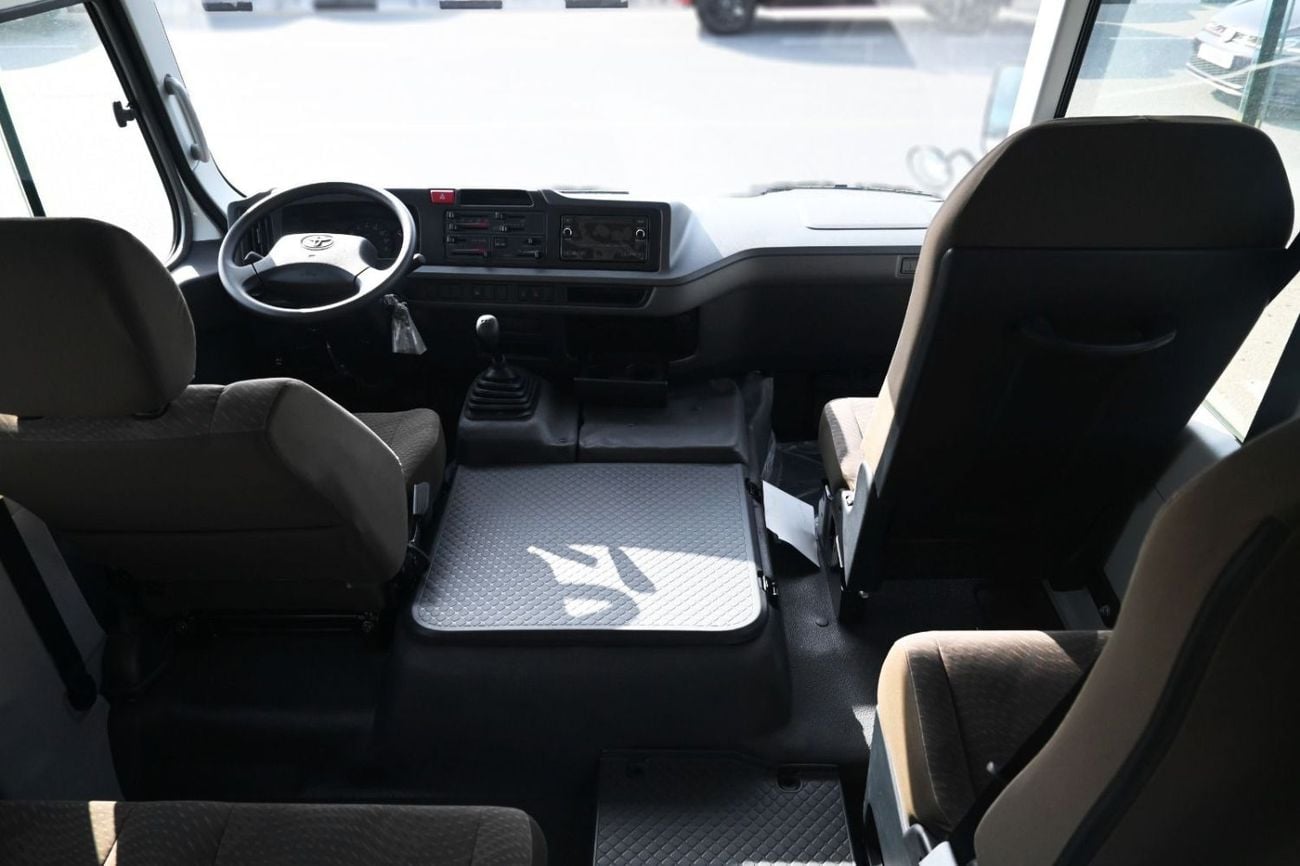 تويوتا كوستر Toyota Coaster 23-Seater (4.2L Diesel)