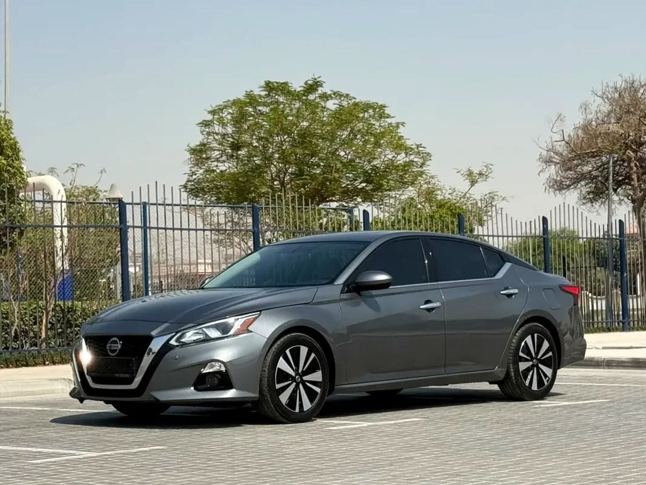 نيسان ألتيما SV-Full option-Excellent condition-Bank Finance Available