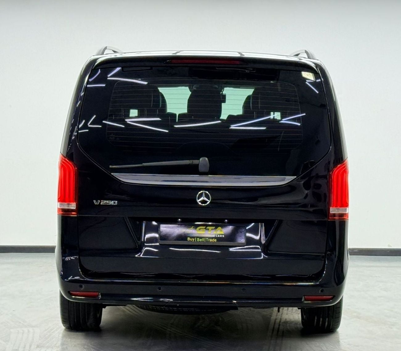 مرسيدس بنز V 250 AVANTGARDE/E 2023 Mercedes Benz V250 Premium, Warranty, 8 Seater, Fully Loaded, Excellent Condition,