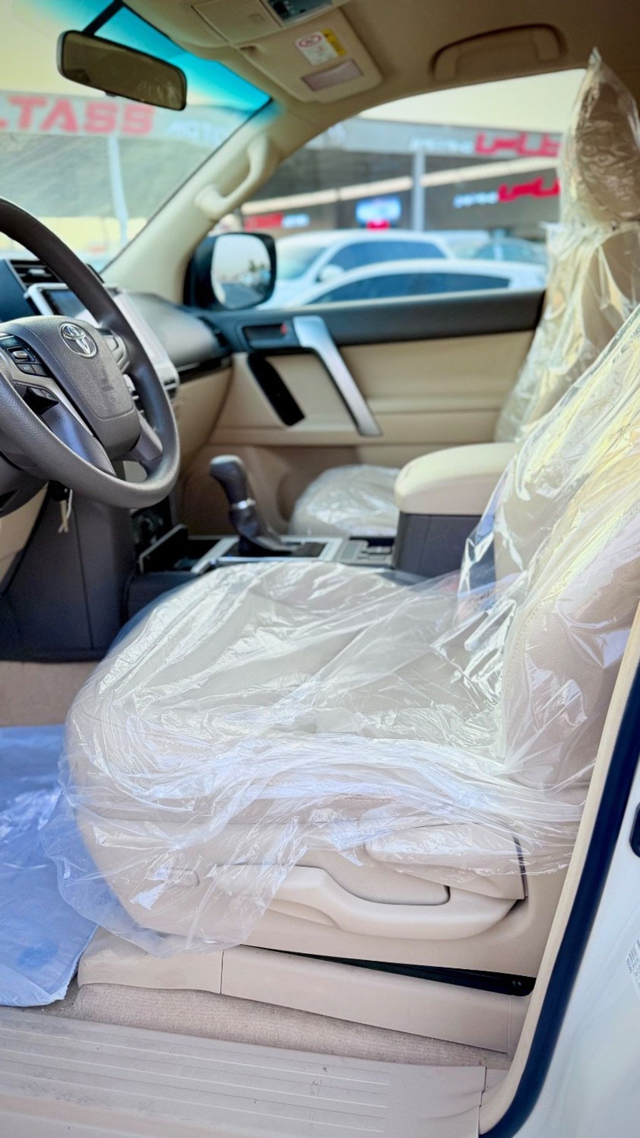 تويوتا برادو 2019 TX-L V4 2.7L Full Option Very Clean and Perfect Condition