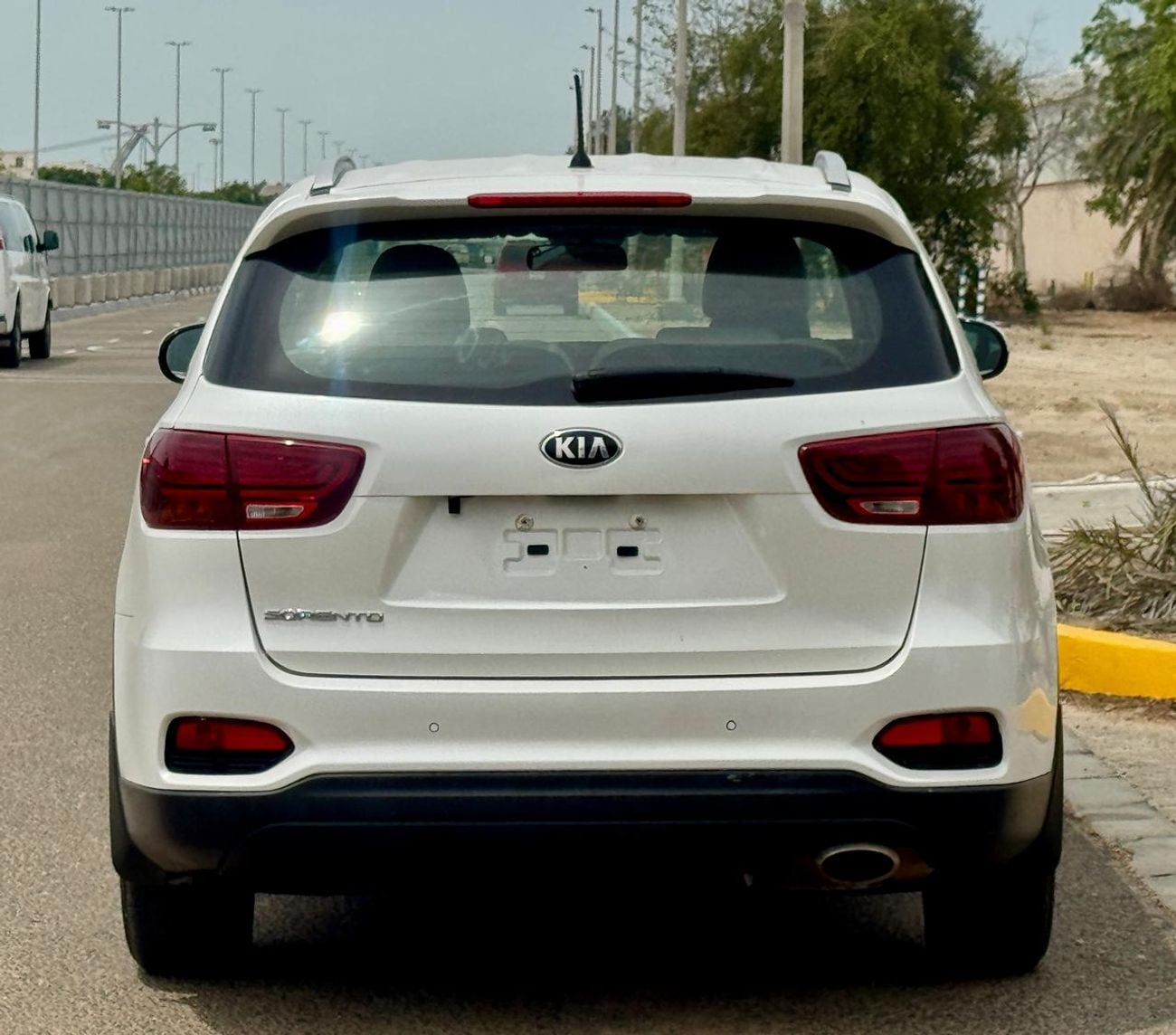 Kia Sorento Base 2.4L FWD 670-Monthly l GCC l 2.4L, Cruise, Camera l Accident Free
