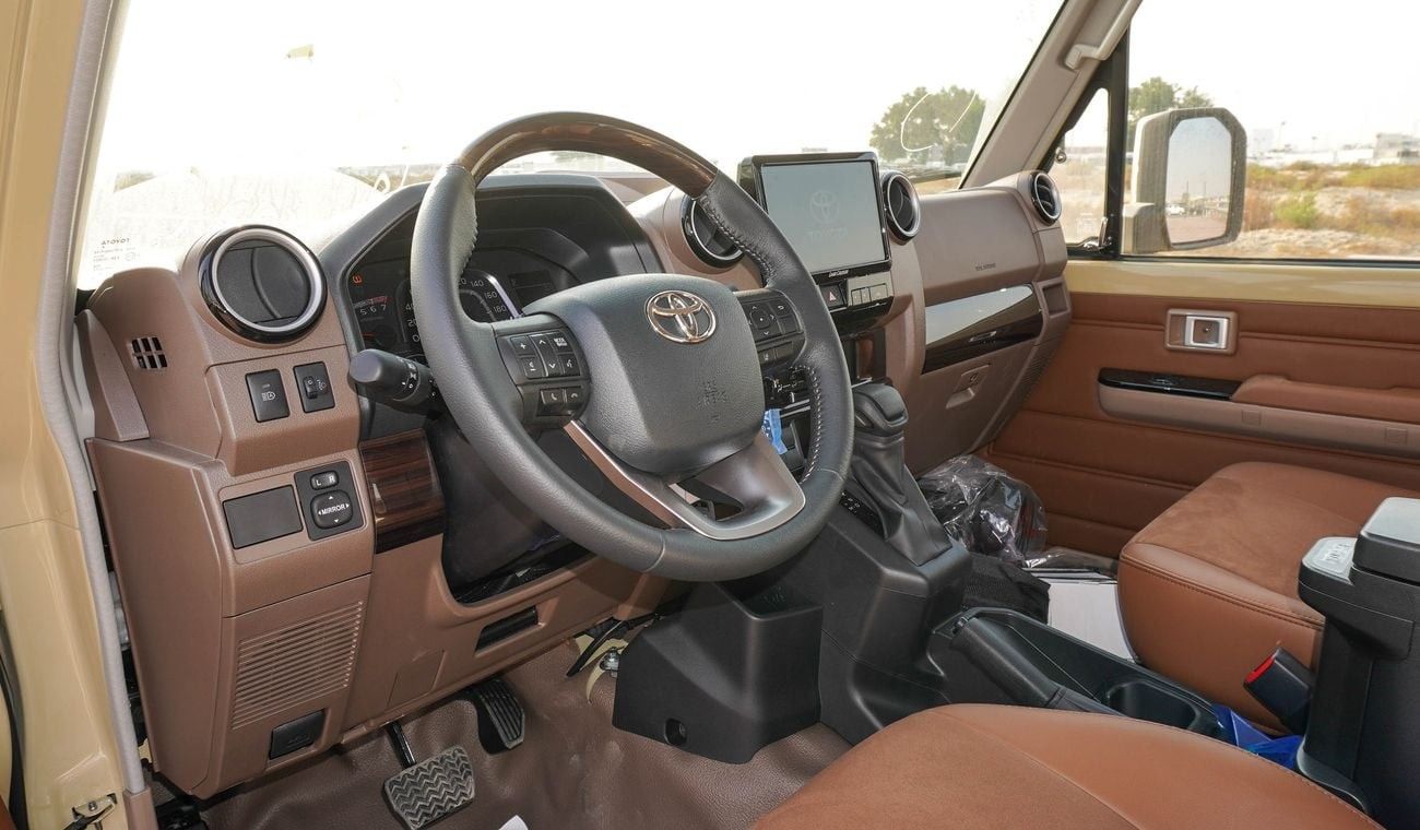 Toyota Land Cruiser Pick Up LX 4.0L V6 A/T