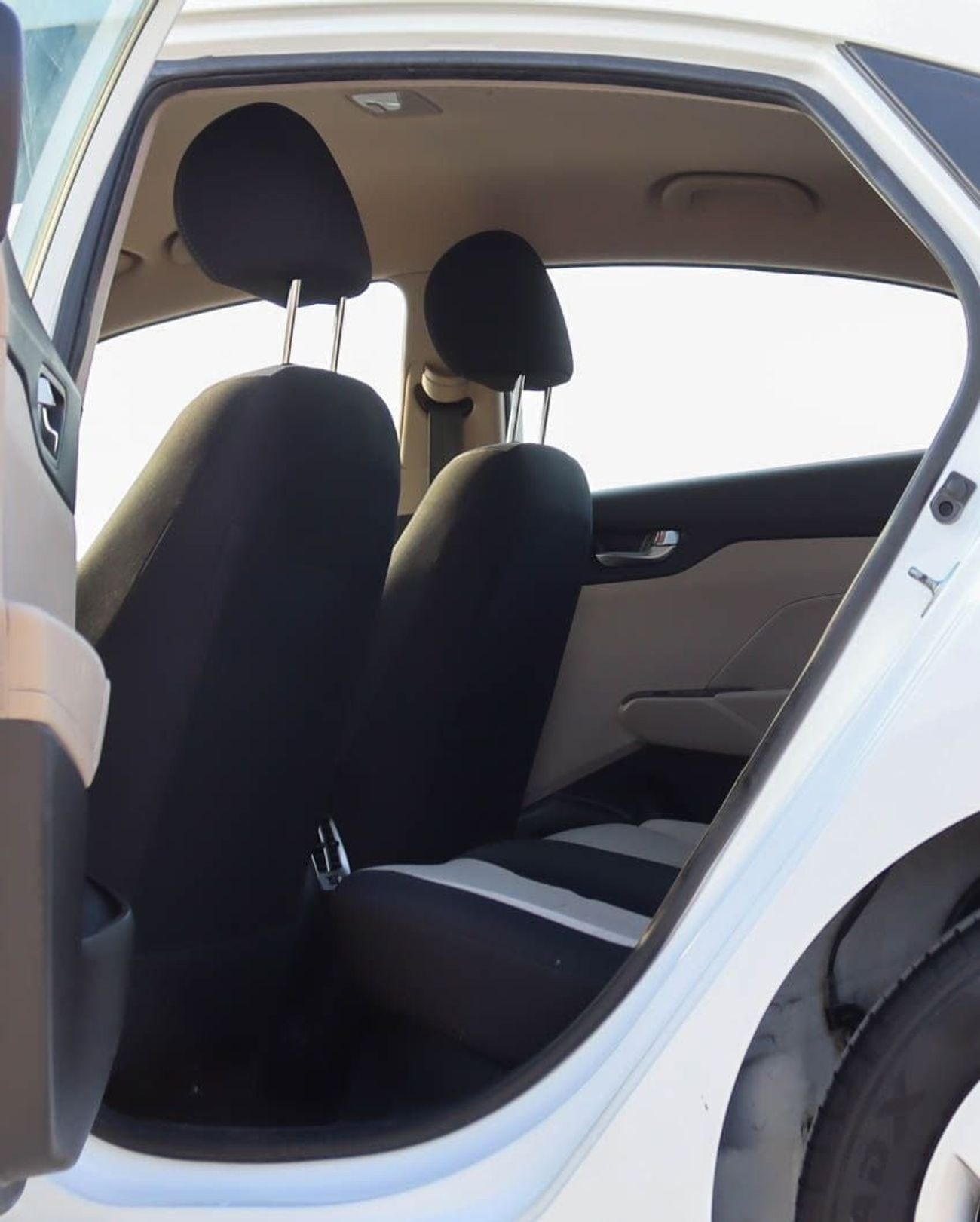 هيونداي أكسنت Base 1.6L (138 HP) hyundai accent  2021 GCC 1.6 L accident-free  in excellent condition 747 P.M