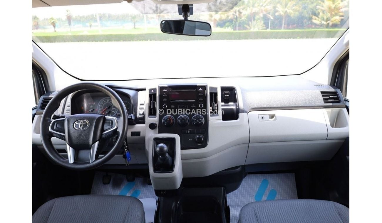 Toyota Hiace SUMMER OFFER | Commuter Toyota Hiace Passenger Van V6 3.5L 2020 | 13 Seater | GCC | Excellent Condit