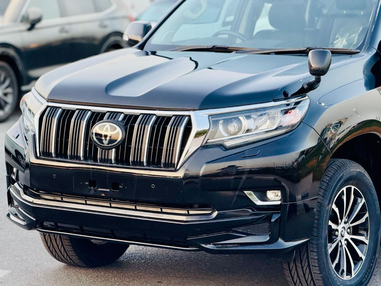 Toyota Prado TXL1 Toyota Prado 2022 black 7 seaters 4x4 RHD diesel engine 2.8L full option