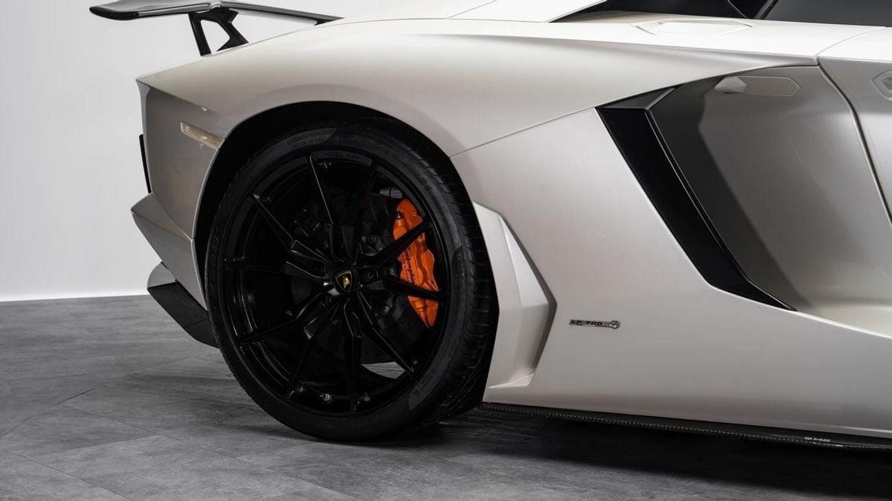 لامبورغيني أفينتادور LP 700-4 Roadster with DMC Kit - 2015 - GCC