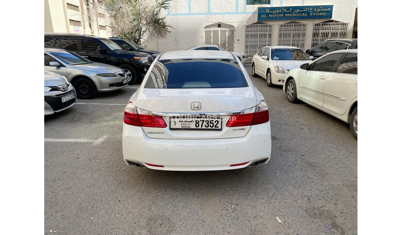 هوندا أكورد LX GCC FULL OPTION