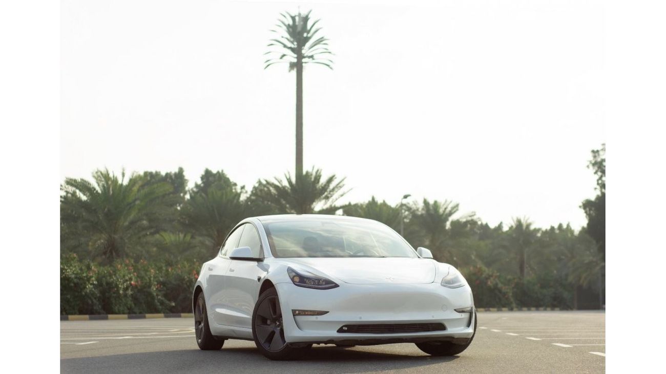 Tesla Model 3 usa All Wheel Drive