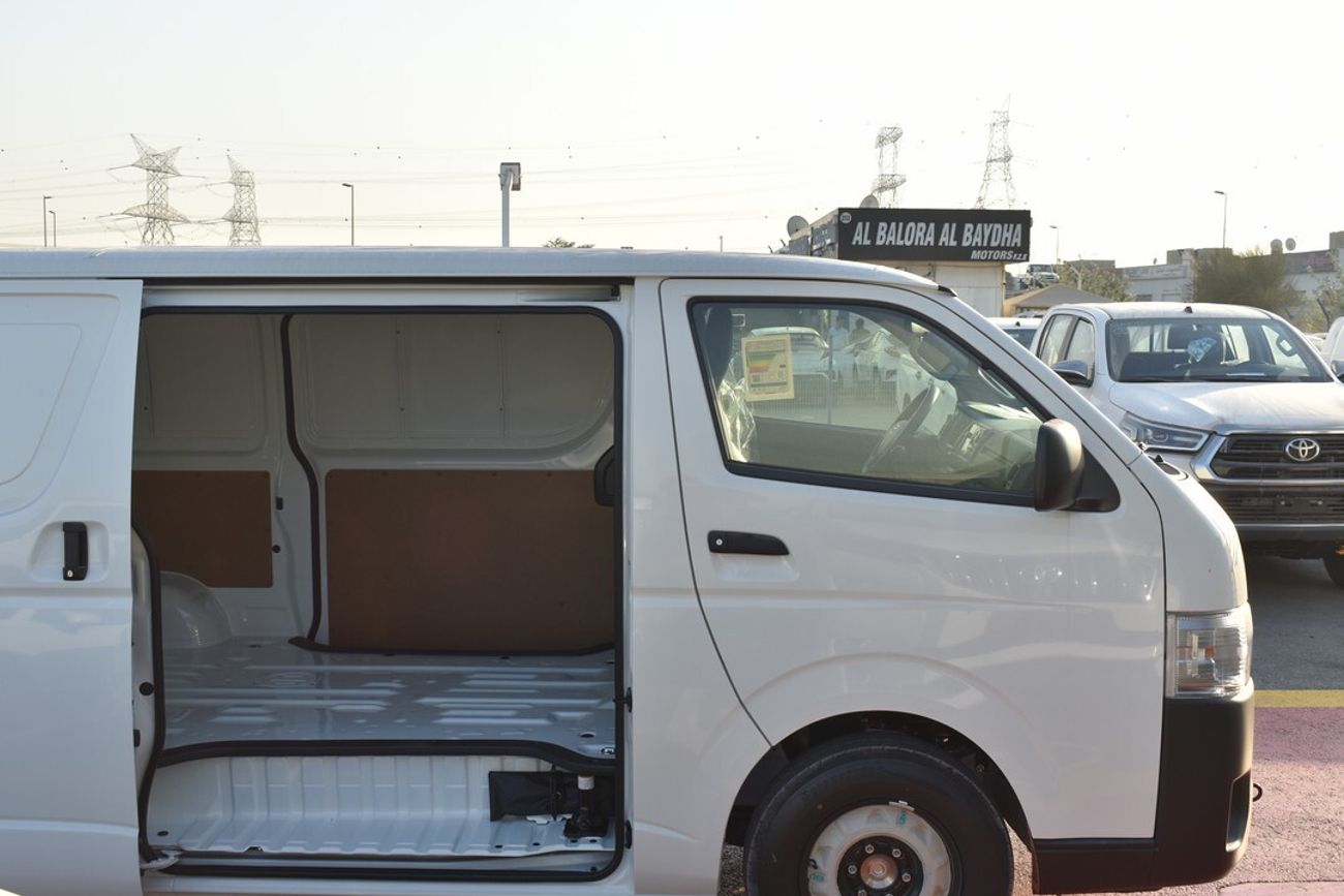 Toyota Hiace Standard Roof M/T 2.7L Petrol -24YM - PANEL VAN 0KM