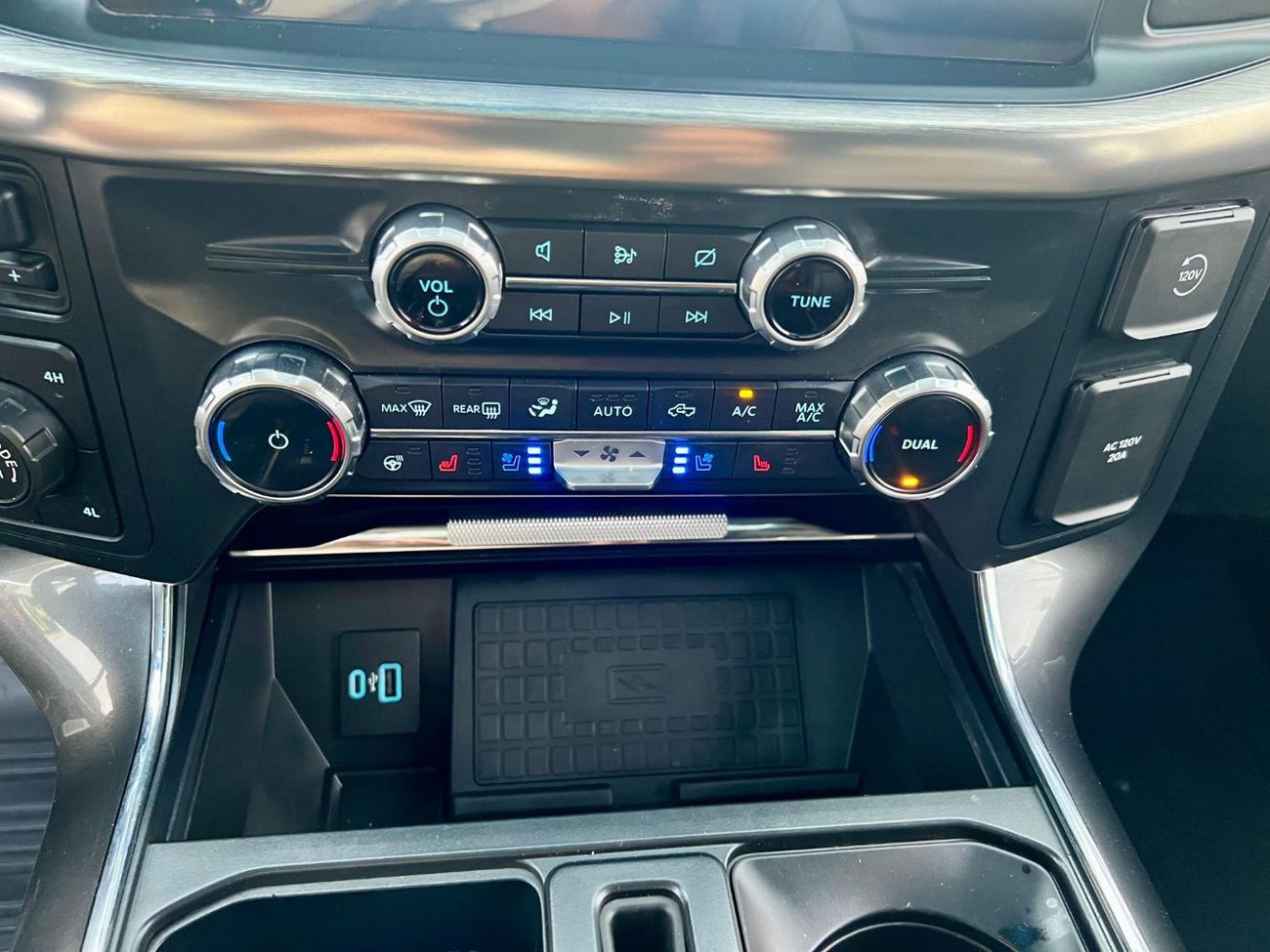 Ford F 150 Platinum 3.5L Hybrid warranty one year bank financie available