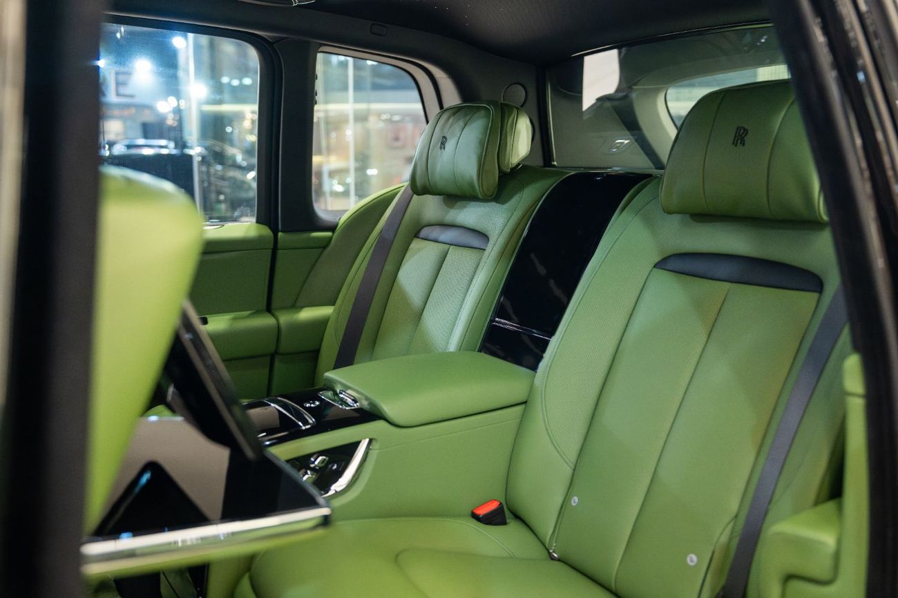 Rolls-Royce Cullinan BLACK BADGE KIT | 2023 | Full Option | 4 Yrs Warranty | Service Contract