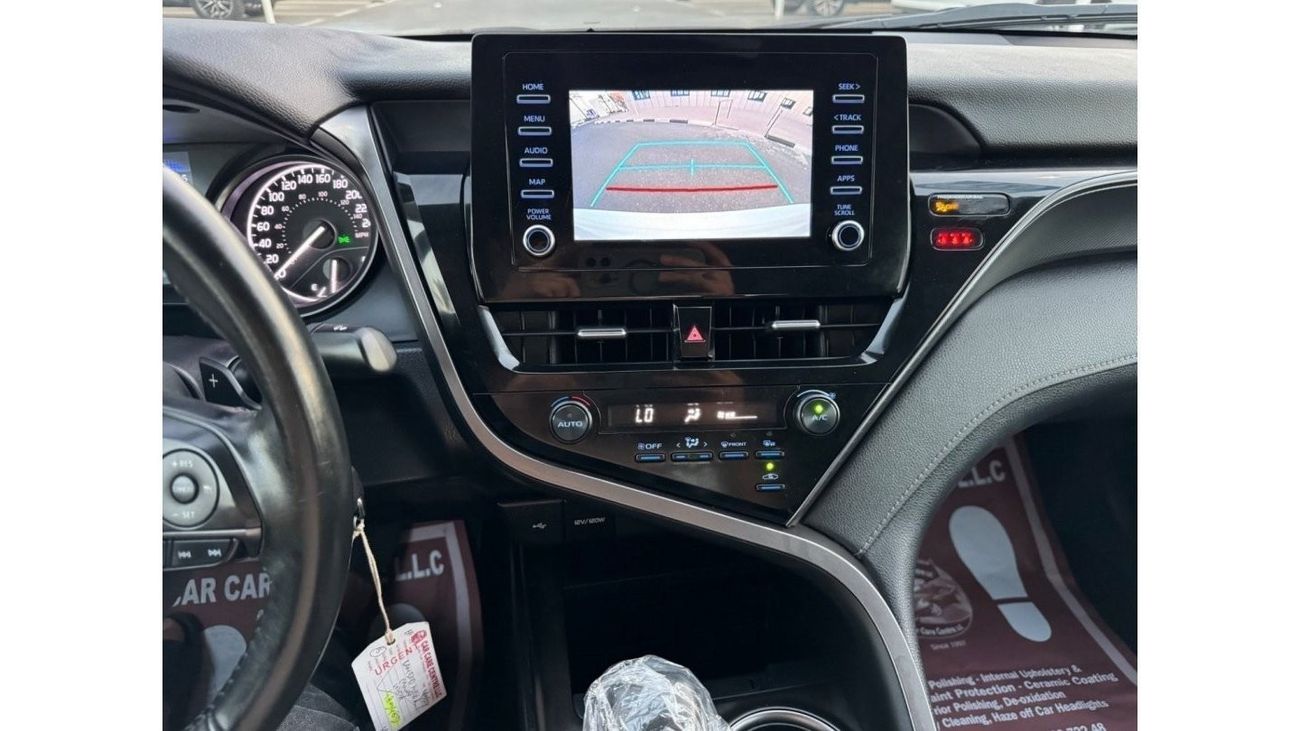 Toyota Camry 2022 SE SPORT LEATHER SEATS LOW KM CANADA SPEC