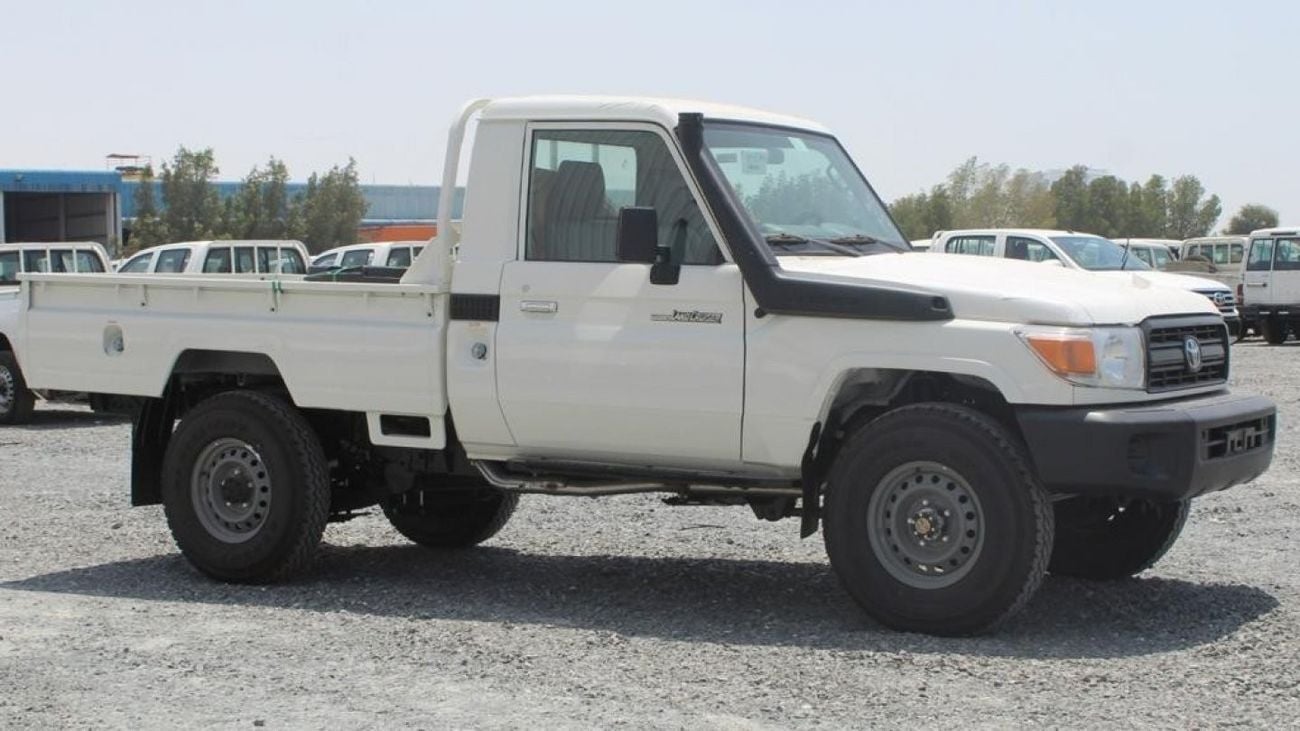 تويوتا لاند كروزر بيك آب Toyota/LAND CRUISER PICK UP D 4.2L SC 3 seater 2 AIRBAG & ABS MT