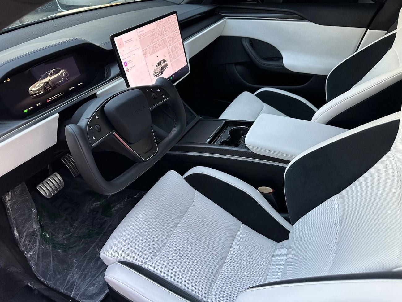 Tesla Model S PLAID