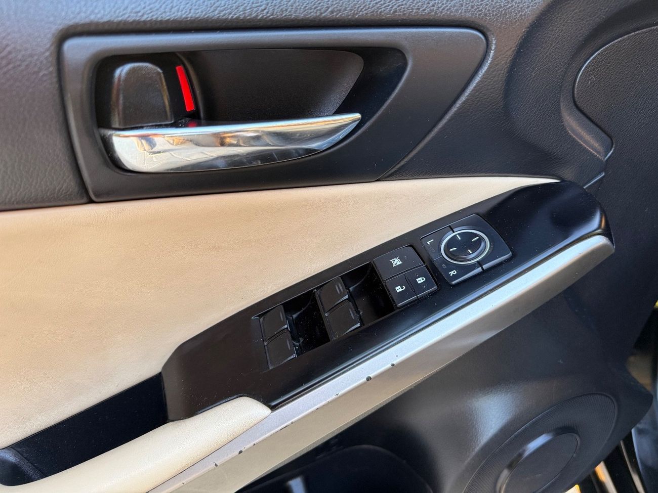 لكزس IS 250 Premier 2.5L