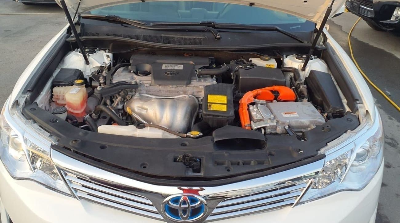 تويوتا كامري Toyota Camry XLE Hyrbrid