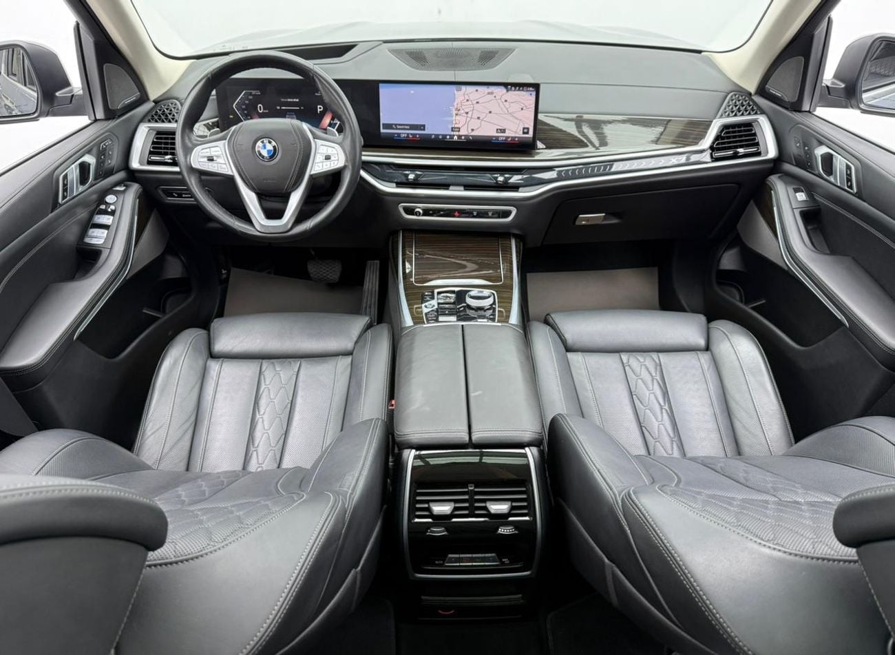 بي أم دبليو X7 2024 BMW X7 xDrive40i SE, 2028 BMW Warranty, Full BMW Service History, 7 Seater, GCC