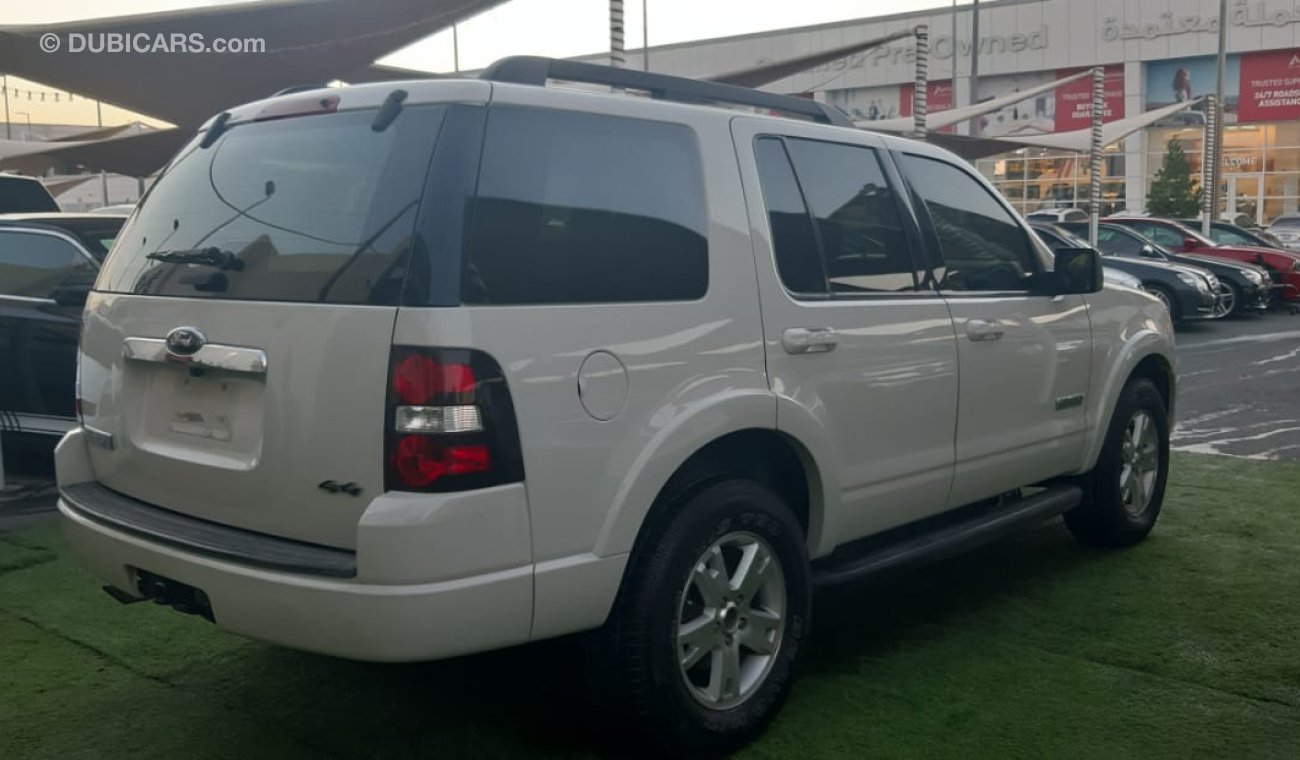 Ford Explorer Gulf No. 2 cruise control - rings - sensors - screen - rear camera control in excellent condition, y