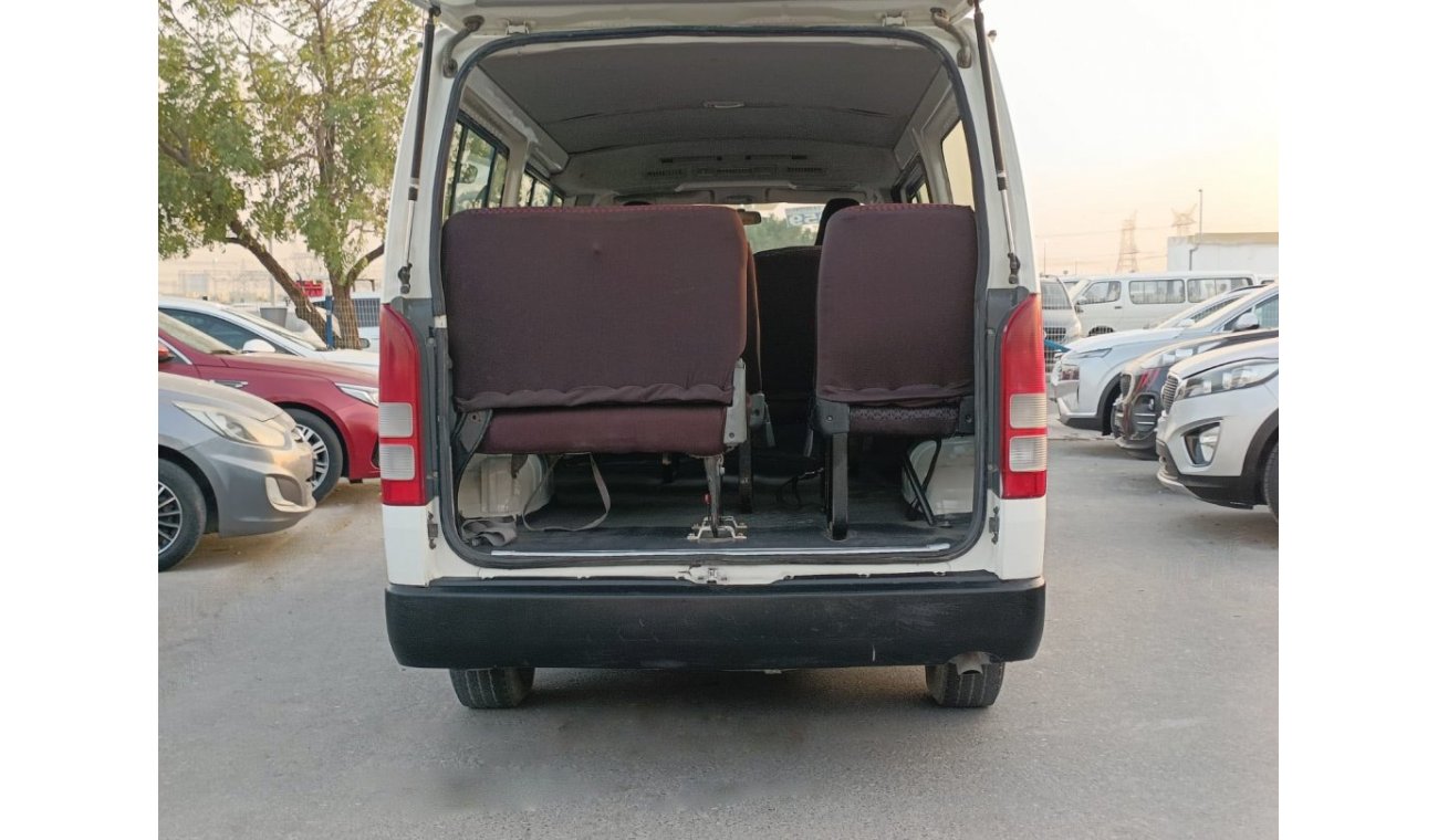 تويوتا هاياس Standard Roof, 2.5L 4CY Diesel / Manual Gear / Only For Export  (LOT # 5006883)